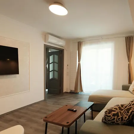 Square Apartment Bucharest